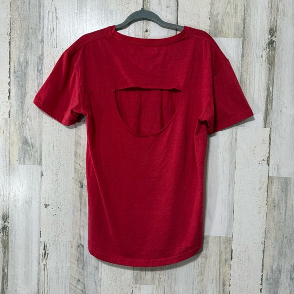 Tampa Bay Buccaneers NFL Women’s Short Sleeve Tee Cutout - Picture 6 of 9